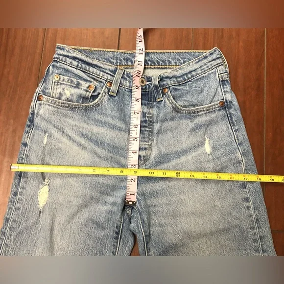 Levi's Women's Blue Straight Leg Jeans - Picture 11 of 11